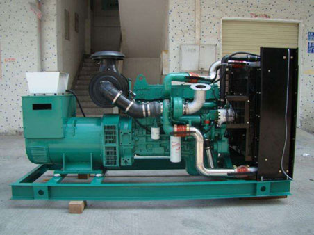 雅江1100kw康明斯柴油发电机组图片 雅江1100kw康明斯柴油发电机组图片